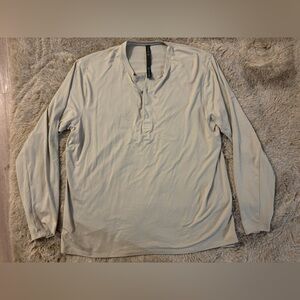 lululemon athletica Light Gray Long Sleeve Shirt